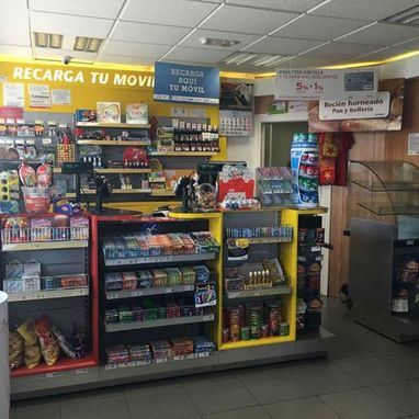 Gasolinera Martín interior de la tienda